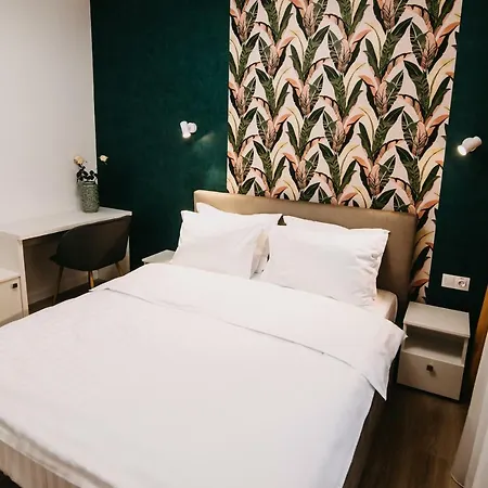 Gaudi *